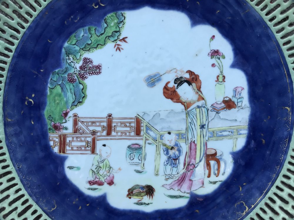 Famille rose Porcelain Qianlong (1736-1795) , China Famille rose Porcelain Qianlong (1736-1795) , China