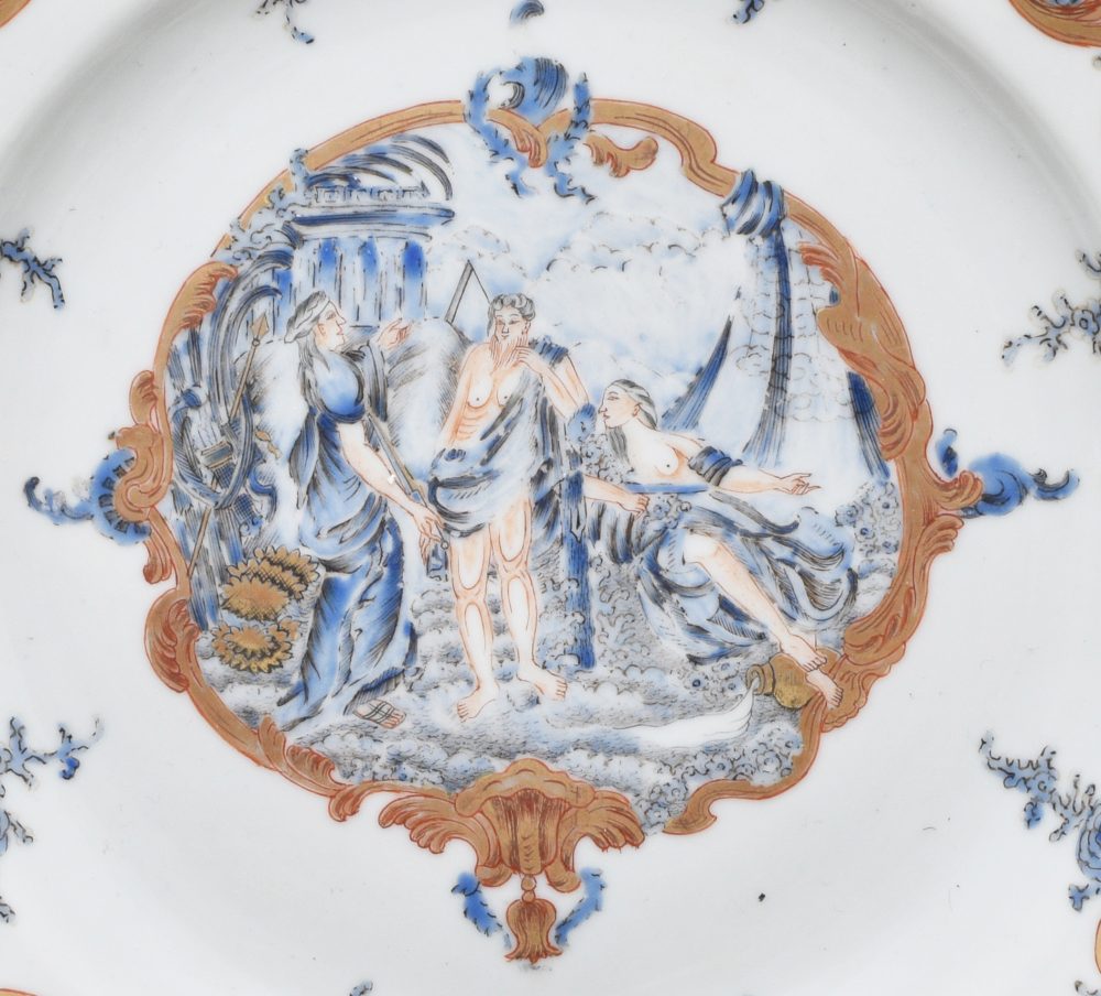 Porcelain Qianlong (1735-1795), circa 1745/1750, China Porcelain Qianlong (1735-1795), circa 1745/1750, China