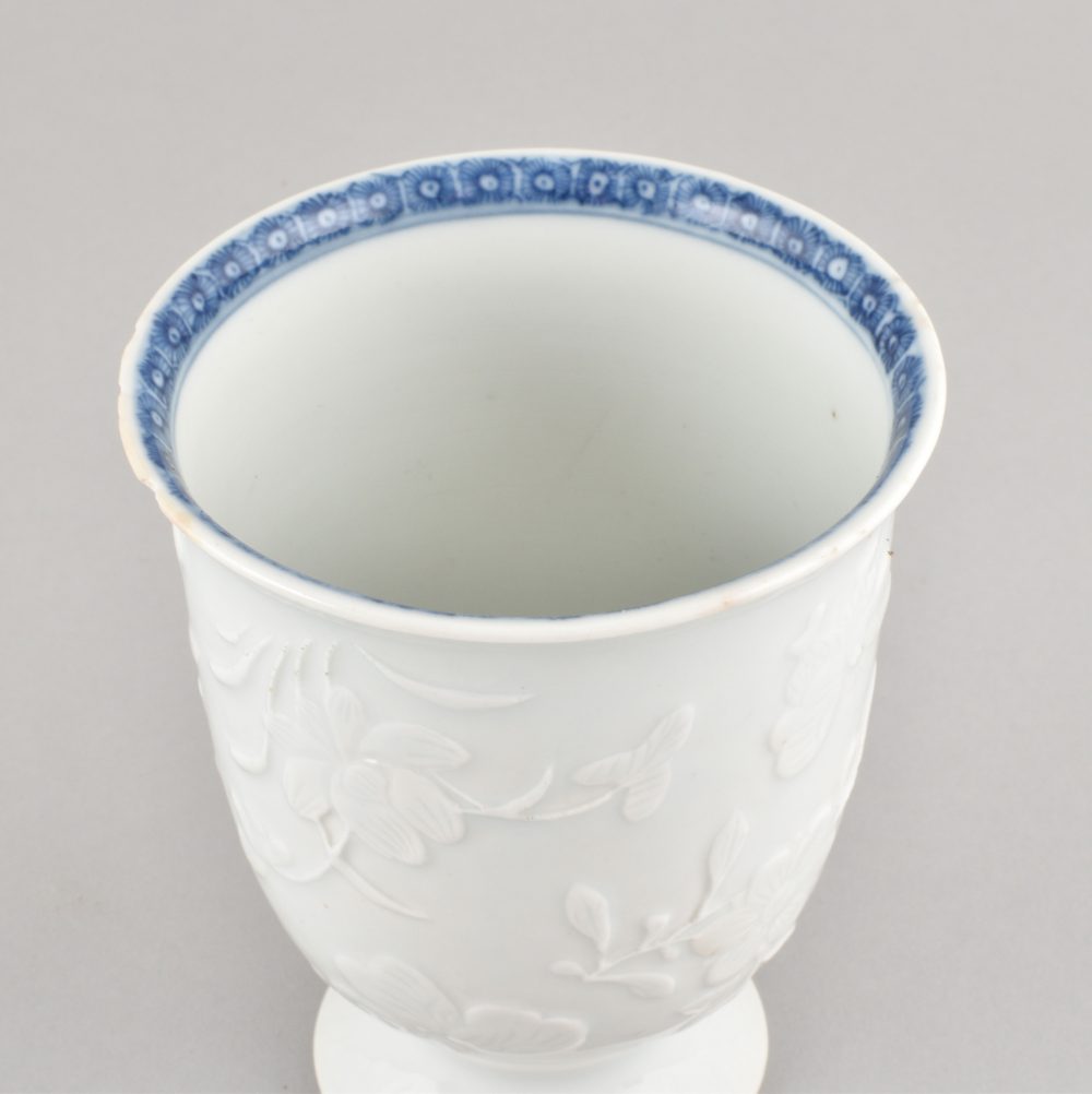 Porcelain Kangxi (1662-1722), China (Jingdezhen) Porcelain Kangxi (1662-1722), China (Jingdezhen)