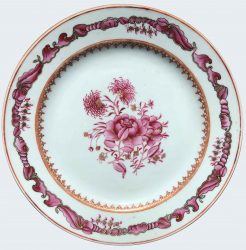 Famille rose Porcelain Qianlong (1735-1795), circa 1760, China Famille rose Porcelain Qianlong (1735-1795), circa 1760, China