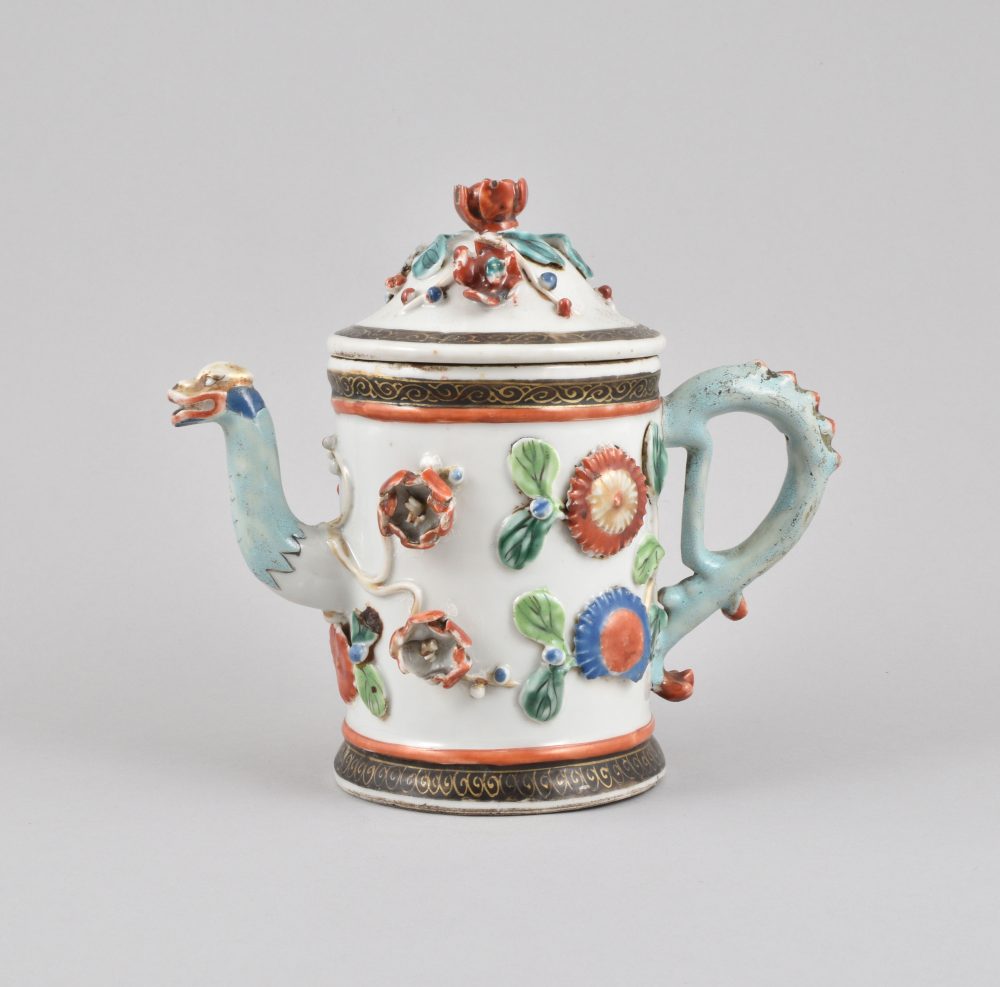 Porcelain Yongzheng (1723-1735), China Porcelain Yongzheng (1723-1735), China