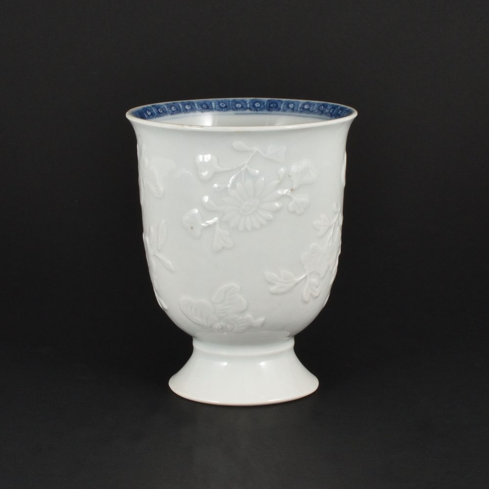 Porcelain Kangxi (1662-1722), China (Jingdezhen) Porcelain Kangxi (1662-1722), China (Jingdezhen)