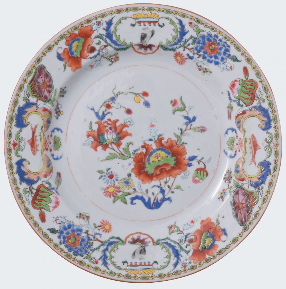 Famille rose Porcelain Yongzheng period (1723-1735) or Qianlong period (1735-1795), China Famille rose Porcelain Yongzheng period (1723-1735) or Qianlong period (1735-1795), China