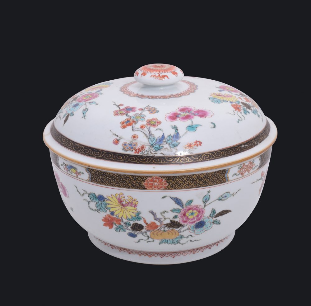 Famille rose Porcelain Yongzheng (1723-1735), China