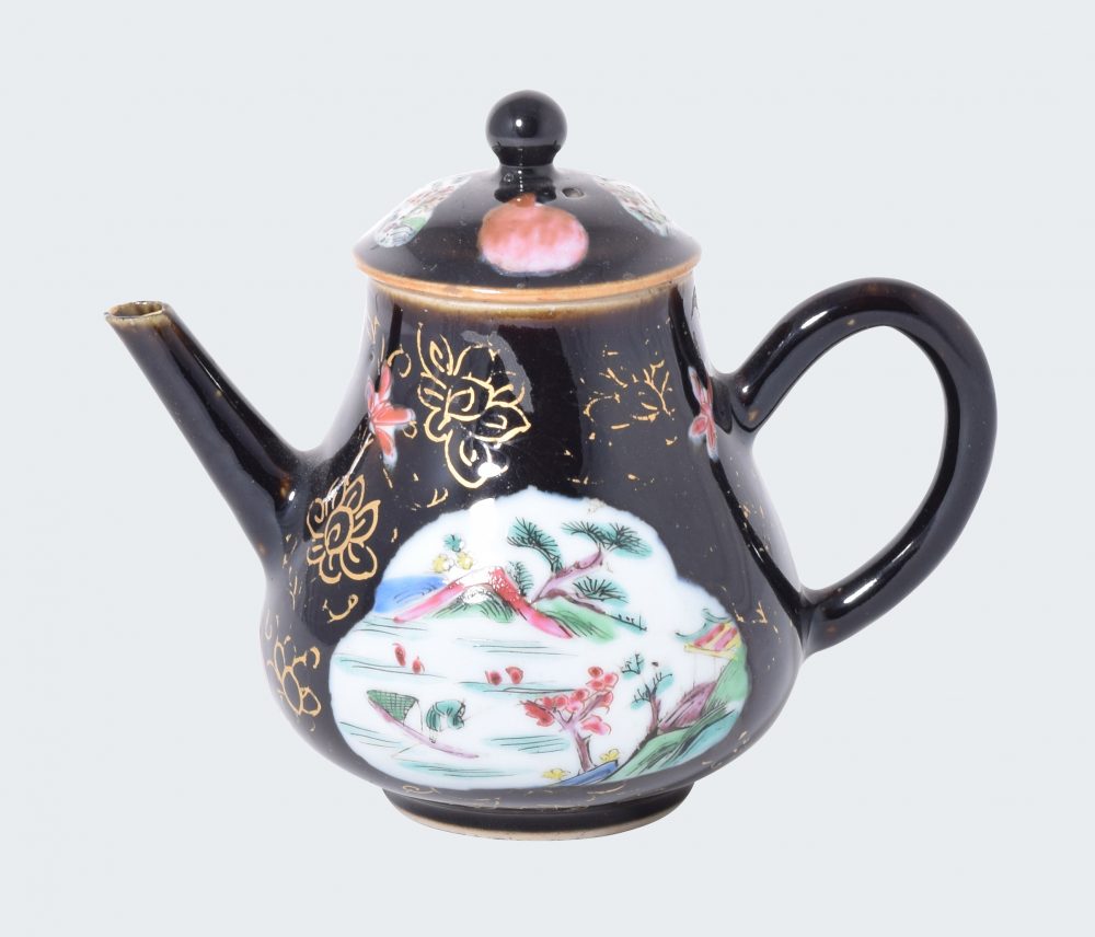 Famille rose Porcelain Yongzheng (1723-1735), China Famille rose Porcelain Yongzheng (1723-1735), China