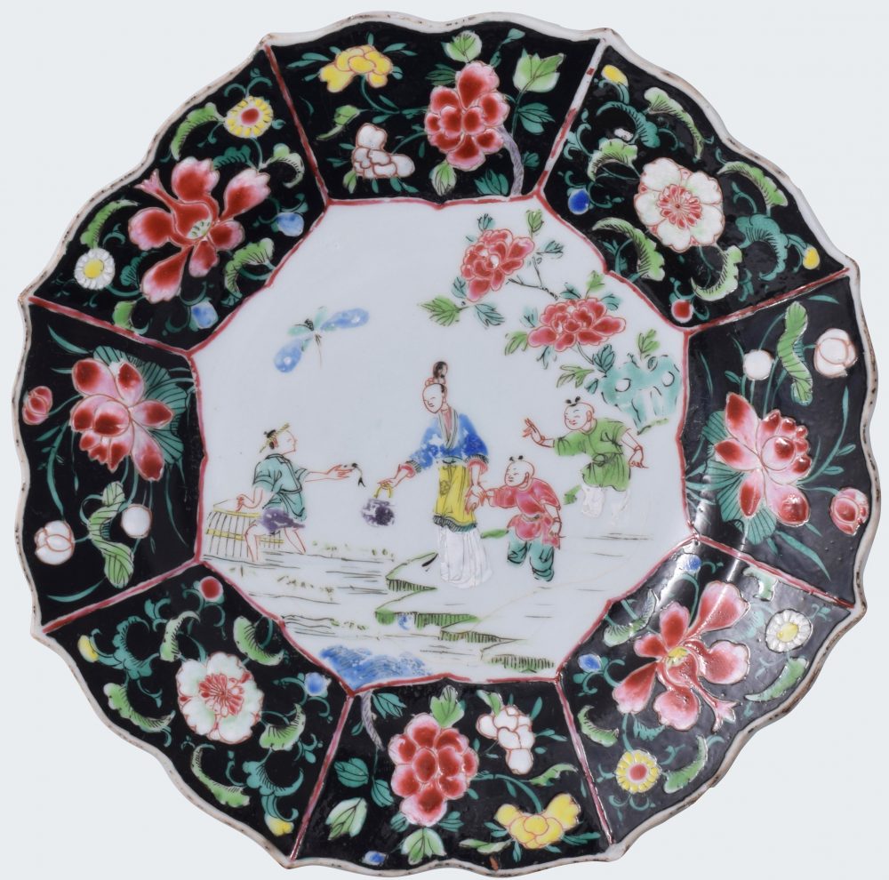 Famille rose Porcelain Yongzheng (1723-1735), China Famille rose Porcelain Yongzheng (1723-1735), China