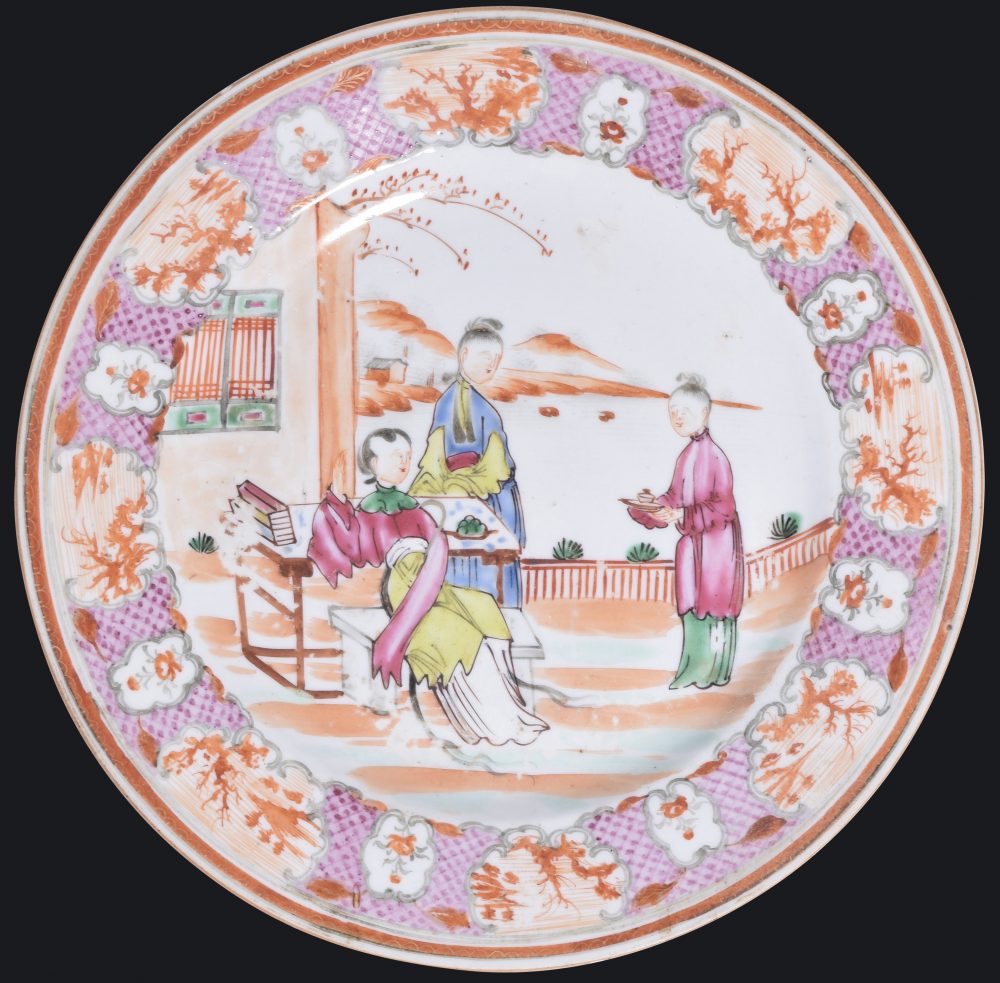 Famille rose Porcelain Qianlong (1735-1795), China Famille rose Porcelain Qianlong (1735-1795), China