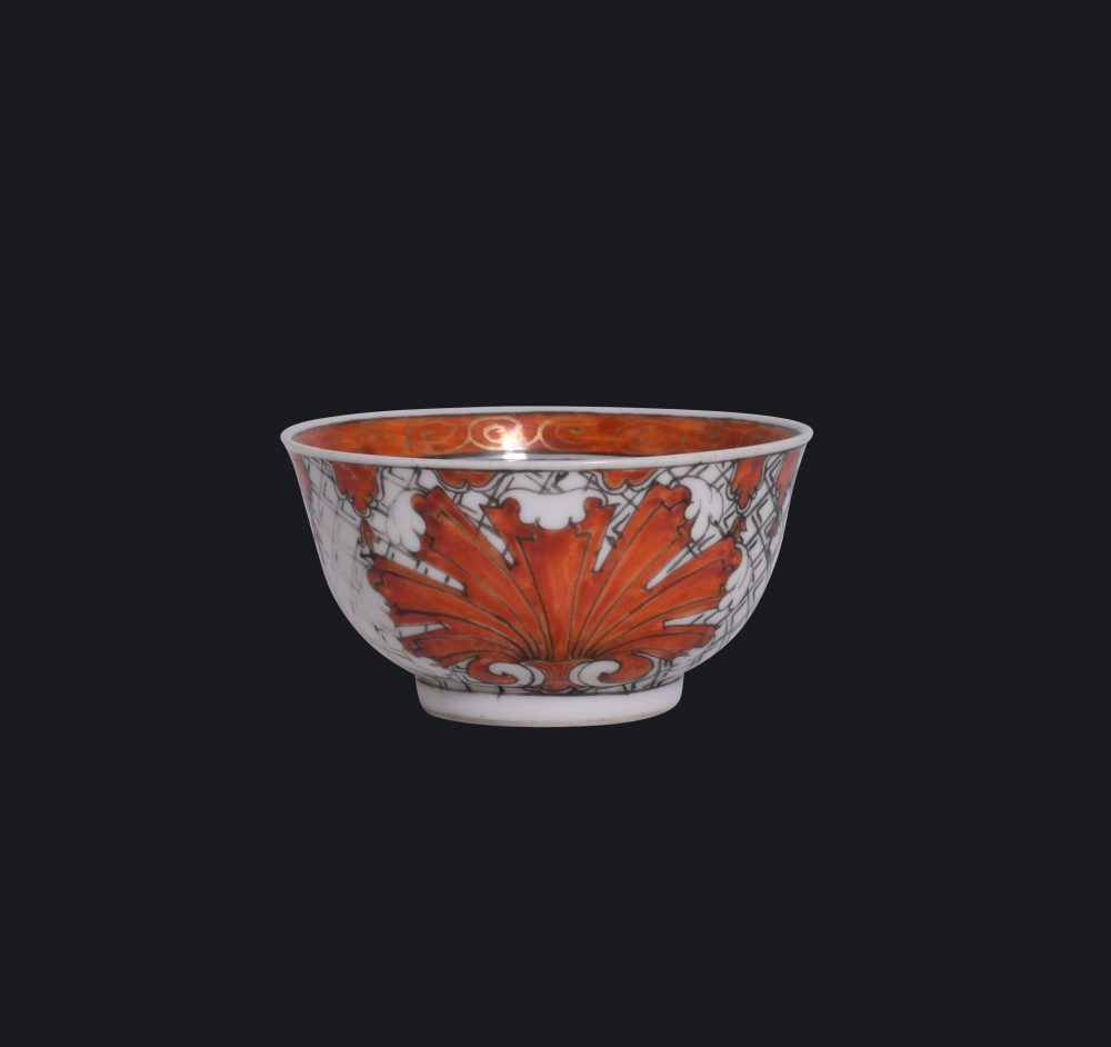 Porcelain Qianlong (1736-1795), ca. 1740, China Porcelain Qianlong (1736-1795), ca. 1740, China
