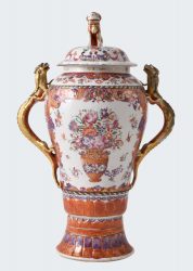 Porcelain Qianlong (1735-1795), China