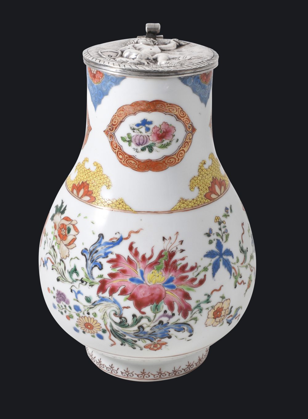 Famille rose Porcelain Qianlong (1735-1795), circa 1740, Chine