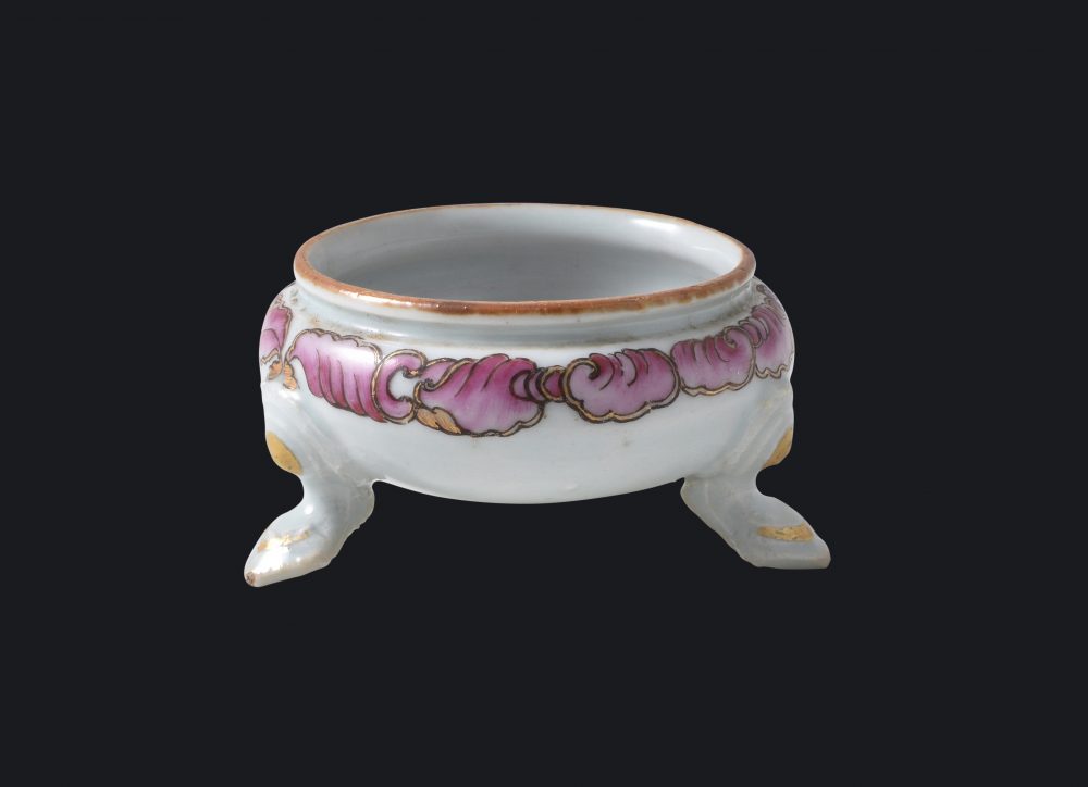 Famille rose Porcelaine Qianlong (1735-1795), China Famille rose Porcelaine Qianlong (1735-1795), China