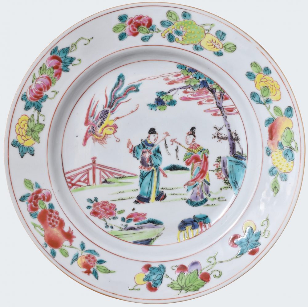 Famille rose Porcelain Yongzheng (1723-1735), China Famille rose Porcelain Yongzheng (1723-1735), China