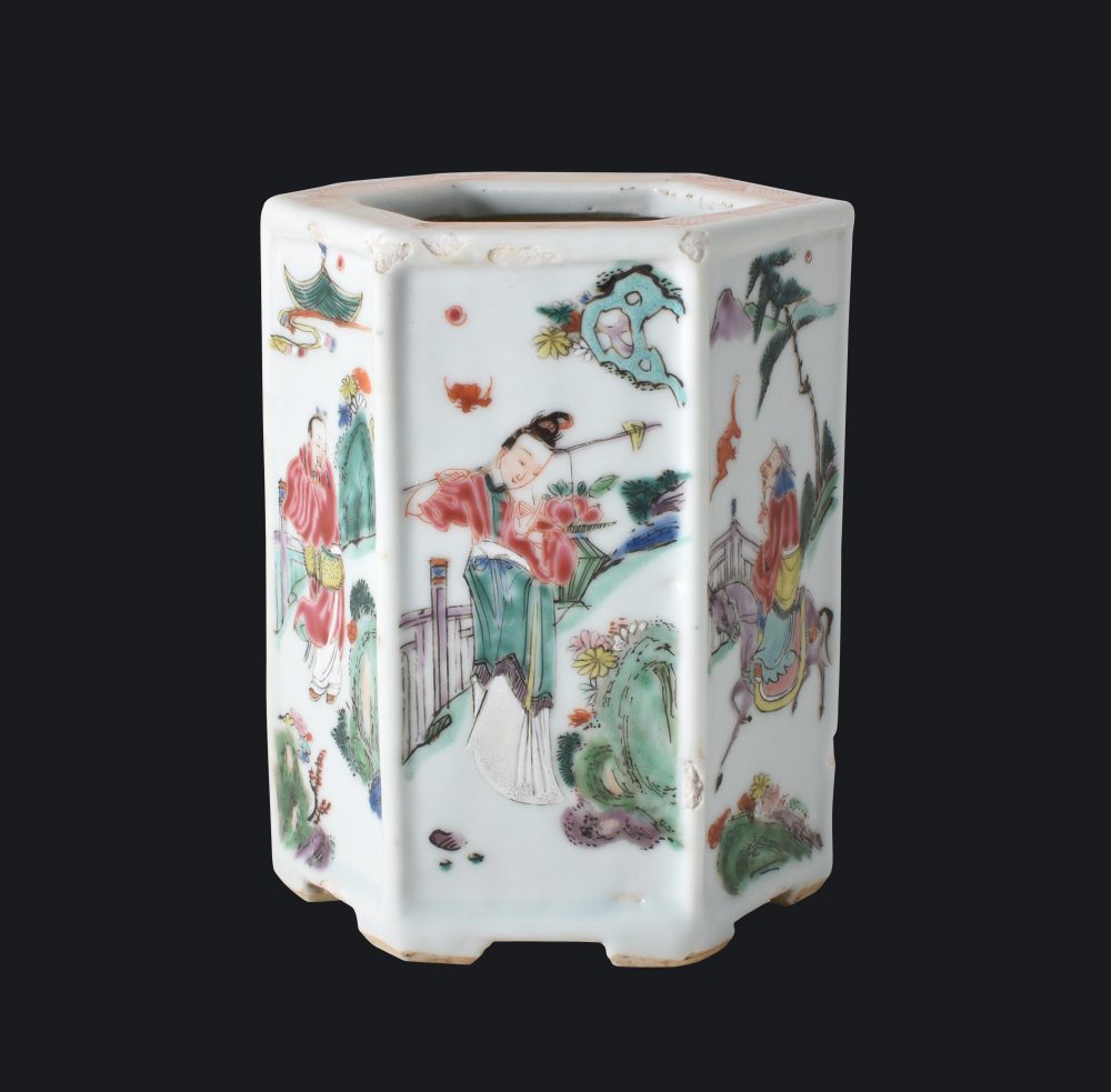 Famille rose Porcelain Yongzheng (1723-1735), China Famille rose Porcelain Yongzheng (1723-1735), China