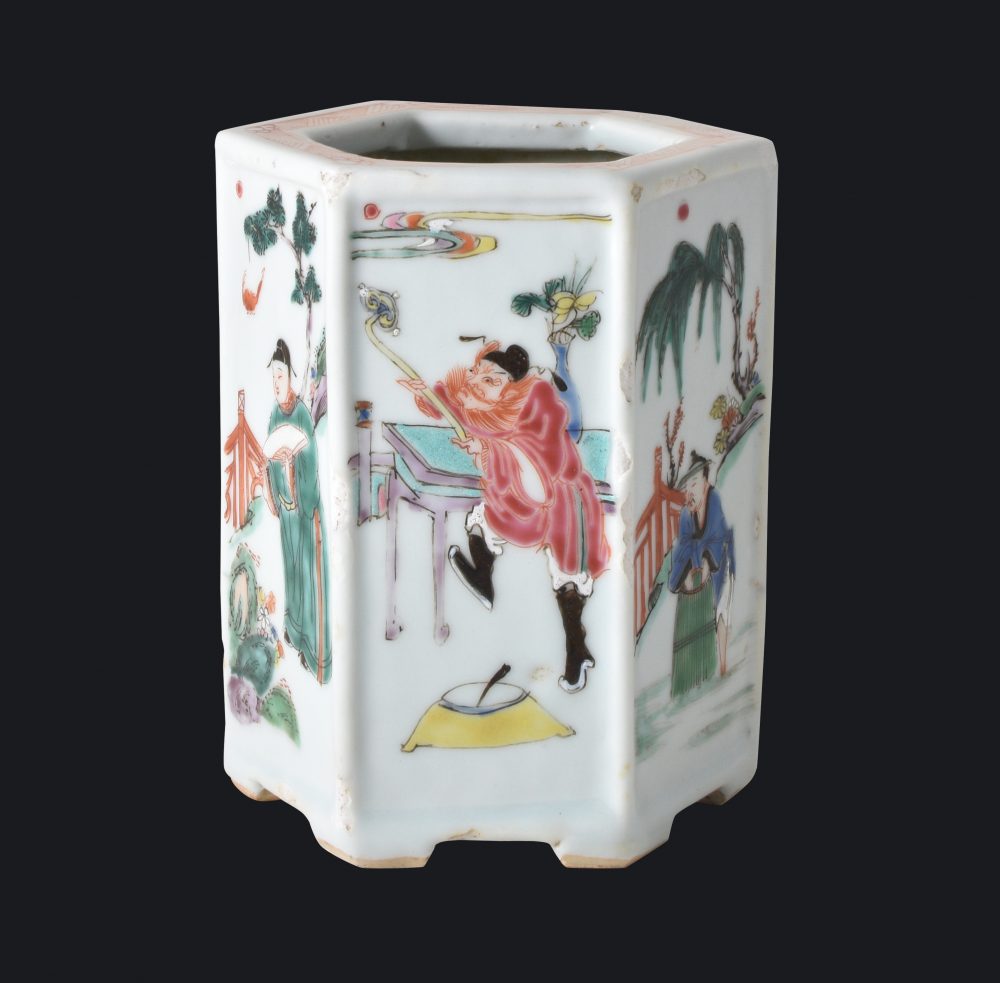 Famille rose Porcelain Yongzheng (1723-1735), China Famille rose Porcelain Yongzheng (1723-1735), China