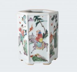 Famille rose Porcelain Yongzheng (1723-1735), China Famille rose Porcelain Yongzheng (1723-1735), China