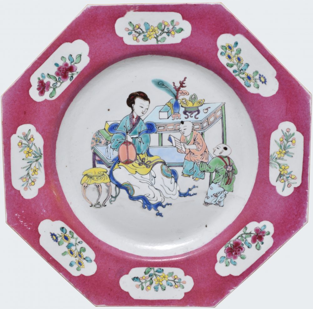 Porcelain Yongzheng (1723-1735)/Qianlong (1736-1795), ca. 1730/1750, China Porcelain Yongzheng (1723-1735)/Qianlong (1736-1795), ca. 1730/1750, China