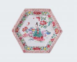 Famille rose Porcelain Yongzheng (1723-1735), China Famille rose Porcelain Yongzheng (1723-1735), China