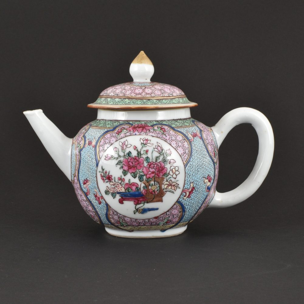 Famille rose Porcelain Yongzheng (1723-1735), China Famille rose Porcelain Yongzheng (1723-1735), China
