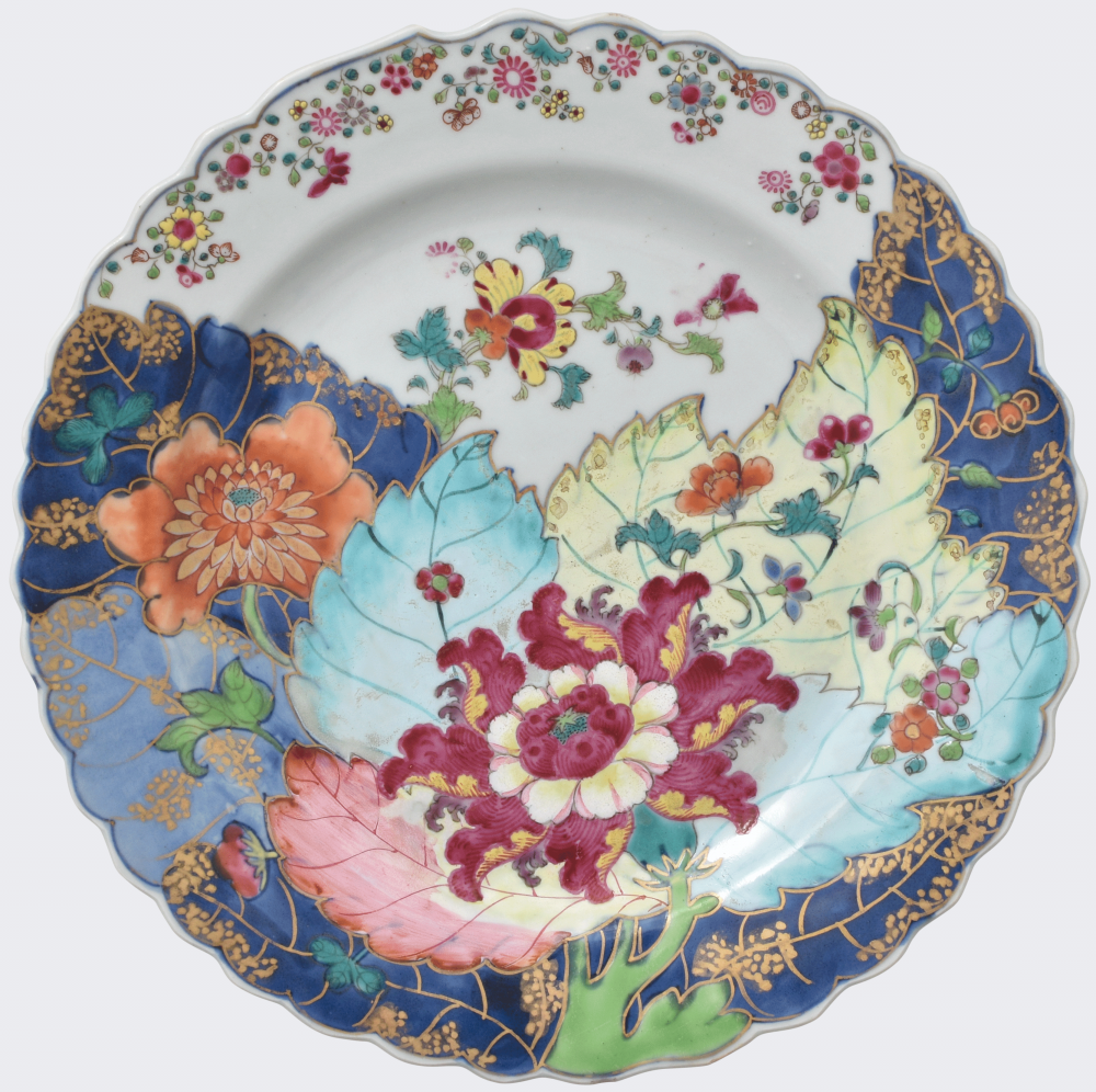Famille rose Porcelain Qianlong (1735-1795), circa 1770, China Famille rose Porcelain Qianlong (1735-1795), circa 1770, China