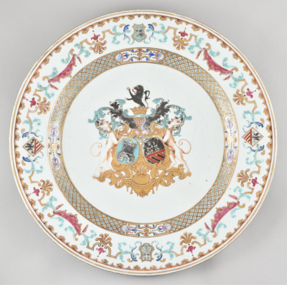 Famille rose Porcelain Yongzheng (1723-1735), ca. 1735, China Famille rose Porcelain Yongzheng (1723-1735), ca. 1735, China