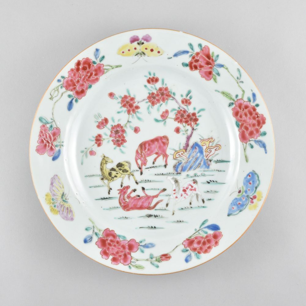 Famille rose Porcelain Yongzheng (1723-1735), ca. 1730/1740, China Famille rose Porcelain Yongzheng (1723-1735), ca. 1730/1740, China