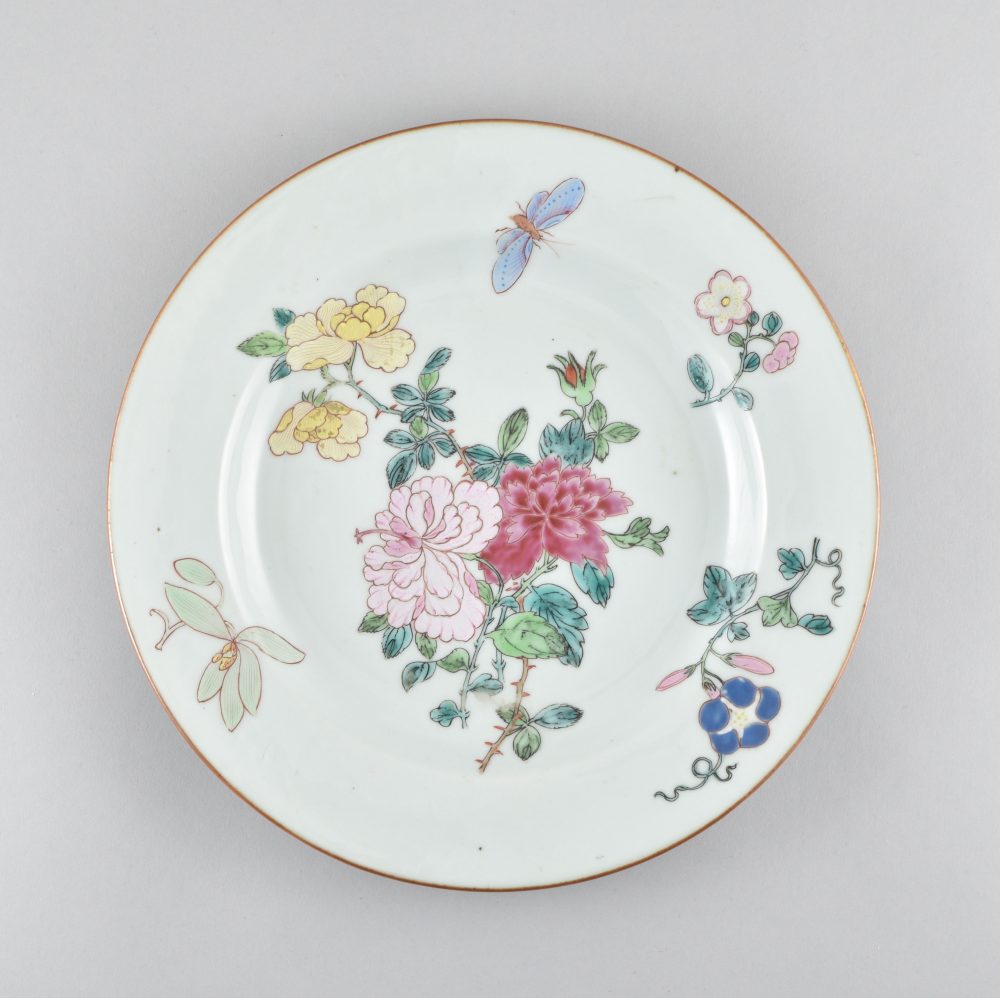 Famille rose Porcelain Yongzheng (1723-1735), China Famille rose Porcelain Yongzheng (1723-1735), China