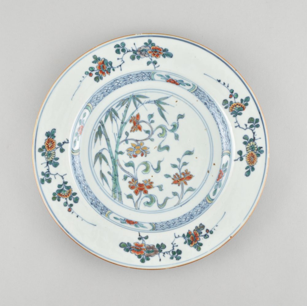 Porcelain Kangxi (1662-1722) or Yongzheng (1723-1735), China Porcelain Kangxi (1662-1722) or Yongzheng (1723-1735), China