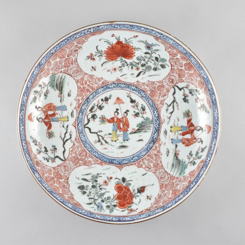 Porcelain Qianlong (1735-1795), circa 1740/1750, China Porcelain Qianlong (1735-1795), circa 1740/1750, China