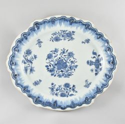 Porcelain Qianlong (1735-1795), circa 1770, China, possibly for the German market Porcelain Qianlong (1735-1795), circa 1770, China, possibly for the German market