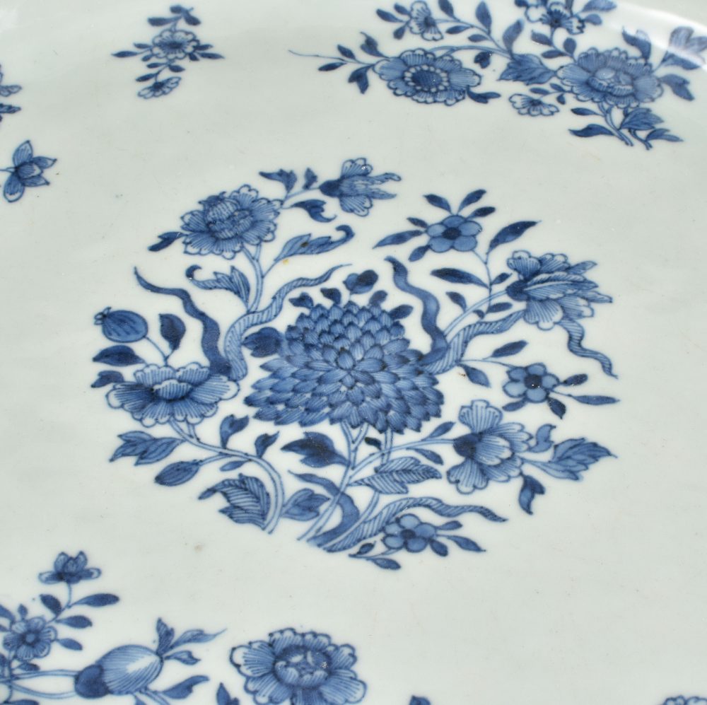 Porcelain Qianlong (1735-1795), circa 1770, China, possibly for the German market Porcelain Qianlong (1735-1795), circa 1770, China, possibly for the German market