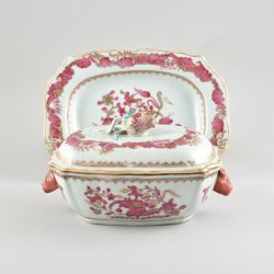 Famille rose Porcelain Qianlong (1735-1795), circa 1760, China Famille rose Porcelain Qianlong (1735-1795), circa 1760, China