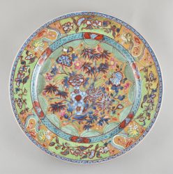 Porcelain The porcelain Qianlong period (173§-1795), the English decoration ca. 1780/1830, China (with a later English Over-decoration