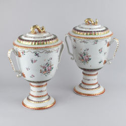Porcelain Qianlong (1735-1795), circa 1780/90, China Porcelain Qianlong (1735-1795), circa 1780/90, China