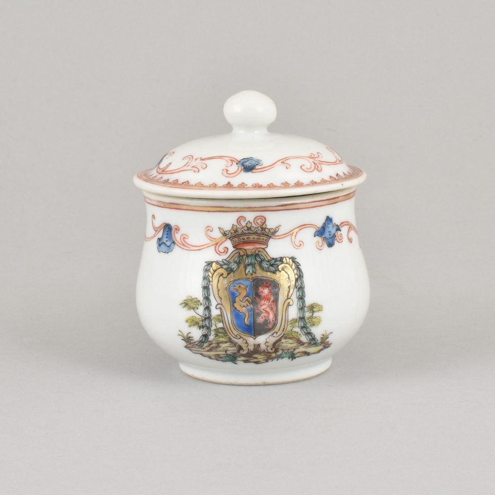 Porcelain Qianlong (1735-1795), circa 1745, china Porcelain Qianlong (1735-1795), circa 1745, china
