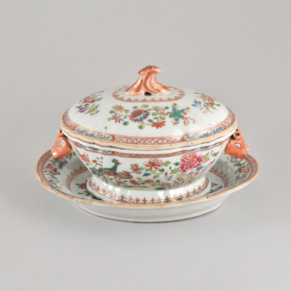 Famille rose Porcelain Qianlong (1735-1795), China Famille rose Porcelain Qianlong (1735-1795), China