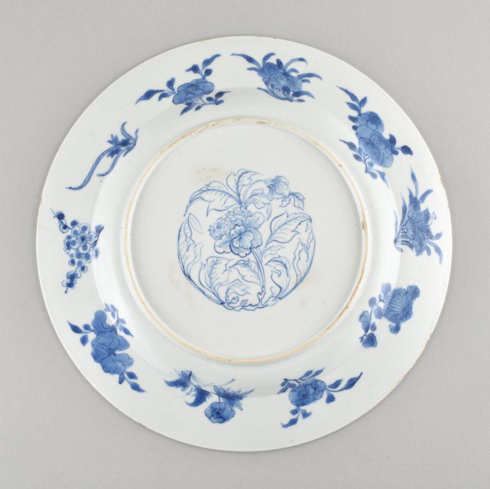 Porcelain Kangxi (1662-1722), late 17th century , China Porcelain Kangxi (1662-1722), late 17th century , China