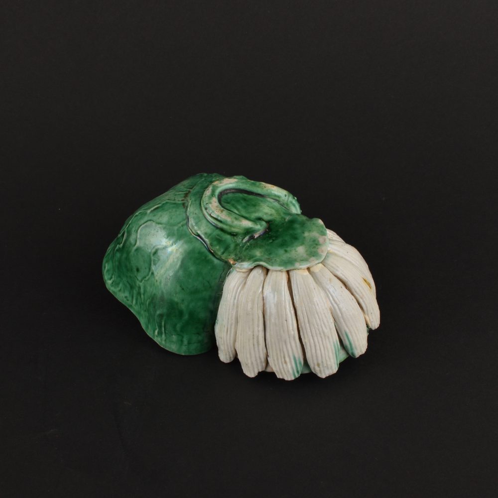 Famille verte Porcelain (biscuit) Kangxi (1662-1722), ca. 1690/1710, China Famille verte Porcelain (biscuit) Kangxi (1662-1722), ca. 1690/1710, China