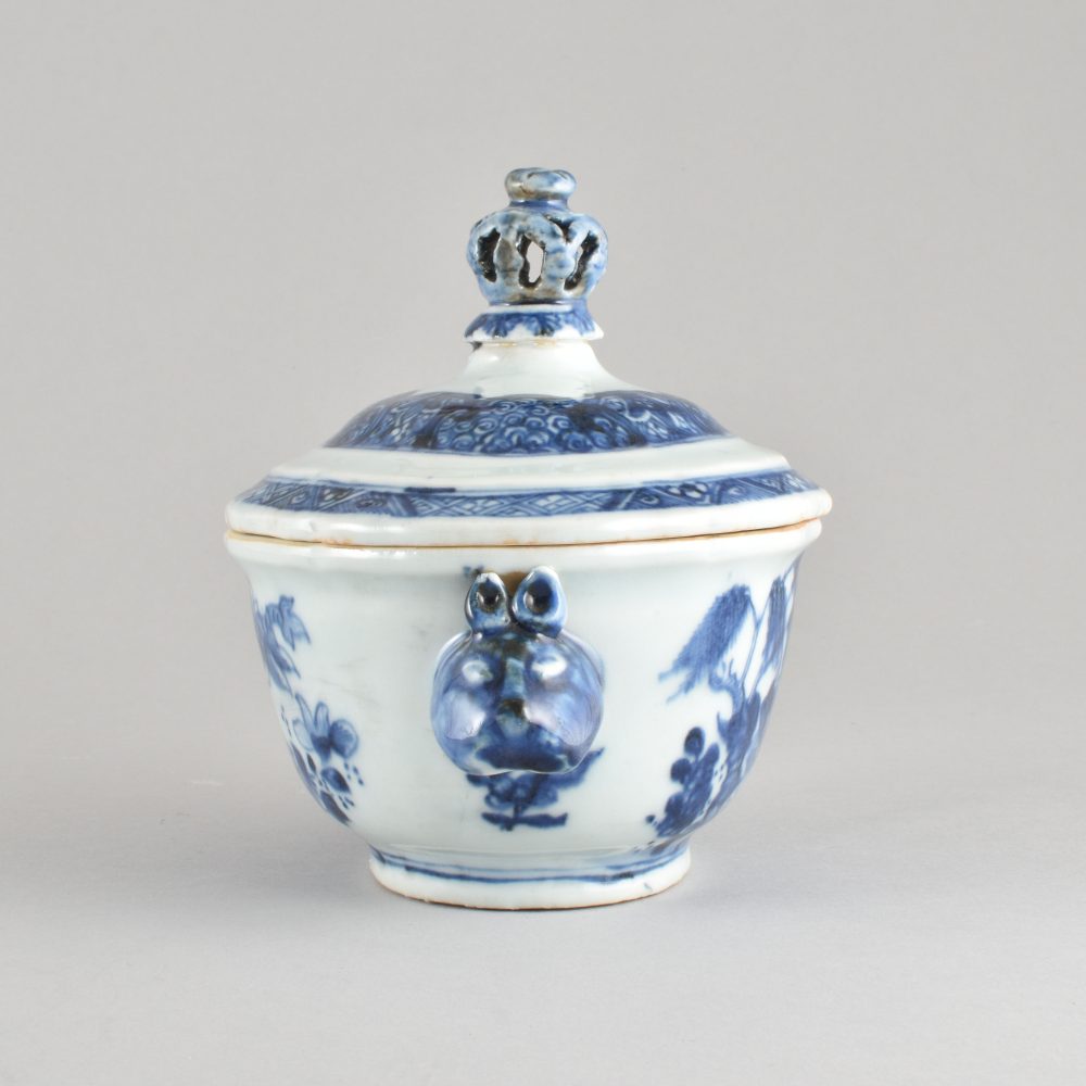 Porcelain Qianlong (1736-1795), ca. 1760, China Porcelain Qianlong (1736-1795), ca. 1760, China