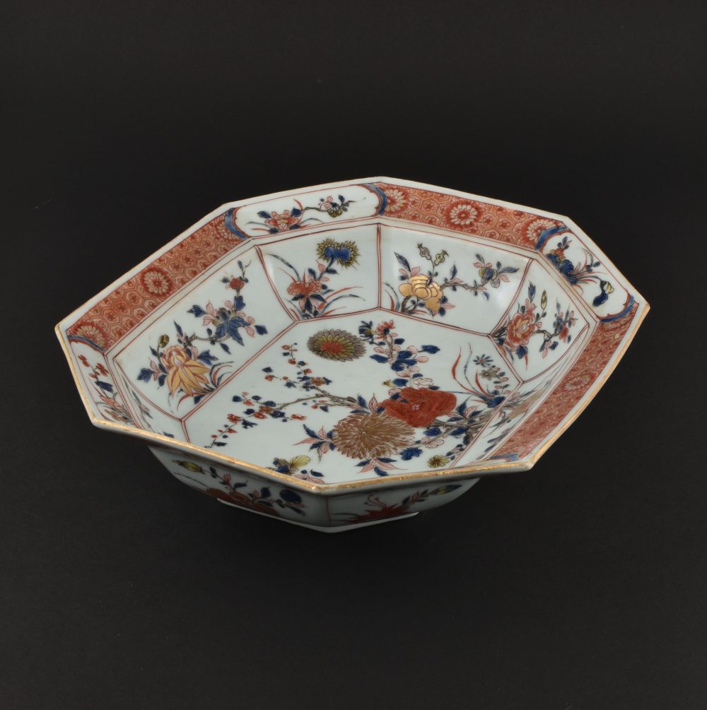 Porcelain Kangxi / Yongzheng period, ca. 1720/1725, China