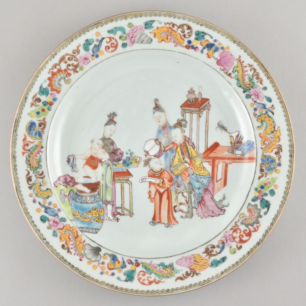 Famille rose Porcelain Qianlong period (1736-1795), circa 1750/1760, China Famille rose Porcelain Qianlong period (1736-1795), circa 1750/1760, China