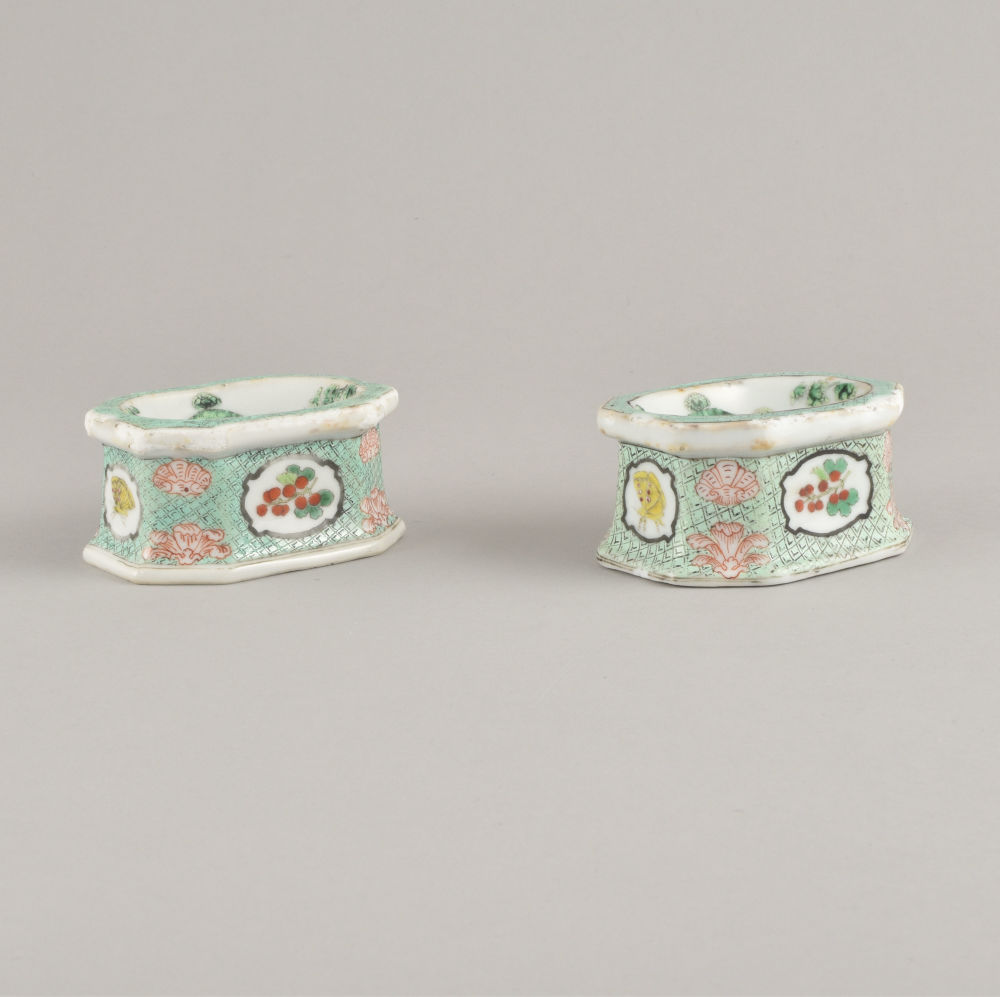 Famille rose Porcelain Qianlong period (1736-1795), circa 1738/1740, China Famille rose Porcelain Qianlong period (1736-1795), circa 1738/1740, China