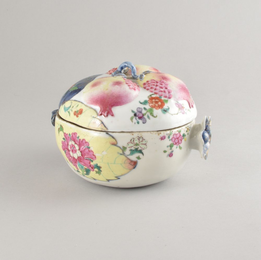 Porcelain Qianlong period (1736-1795), circa 1785, Chine