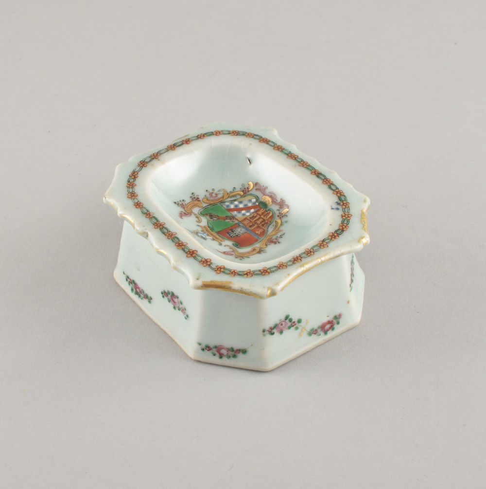 Porcelain Qianlong (1736-1795), ca. 1775, China (for the Portuguese market) Porcelain Qianlong (1736-1795), ca. 1775, China (for the Portuguese market)