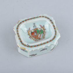 Porcelain Qianlong (1736-1795), ca. 1775, China (for the Portuguese market) Porcelain Qianlong (1736-1795), ca. 1775, China (for the Portuguese market)