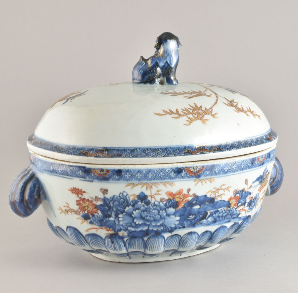 Porcelain First half of the XVIIIe century , China