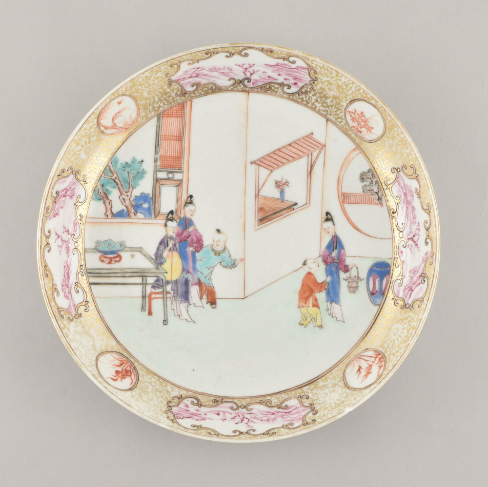 Famille rose Porcelain Qianlong (1735-1795), circa 1750/1760, China Famille rose Porcelain Qianlong (1735-1795), circa 1750/1760, China