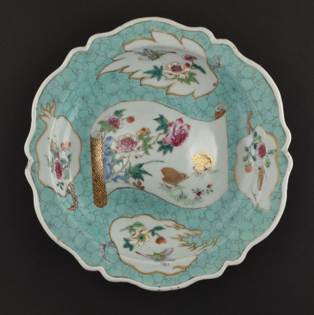 Porcelain Qianlong (1735-1795), circa 1740/1750, China Porcelain Qianlong (1735-1795), circa 1740/1750, China