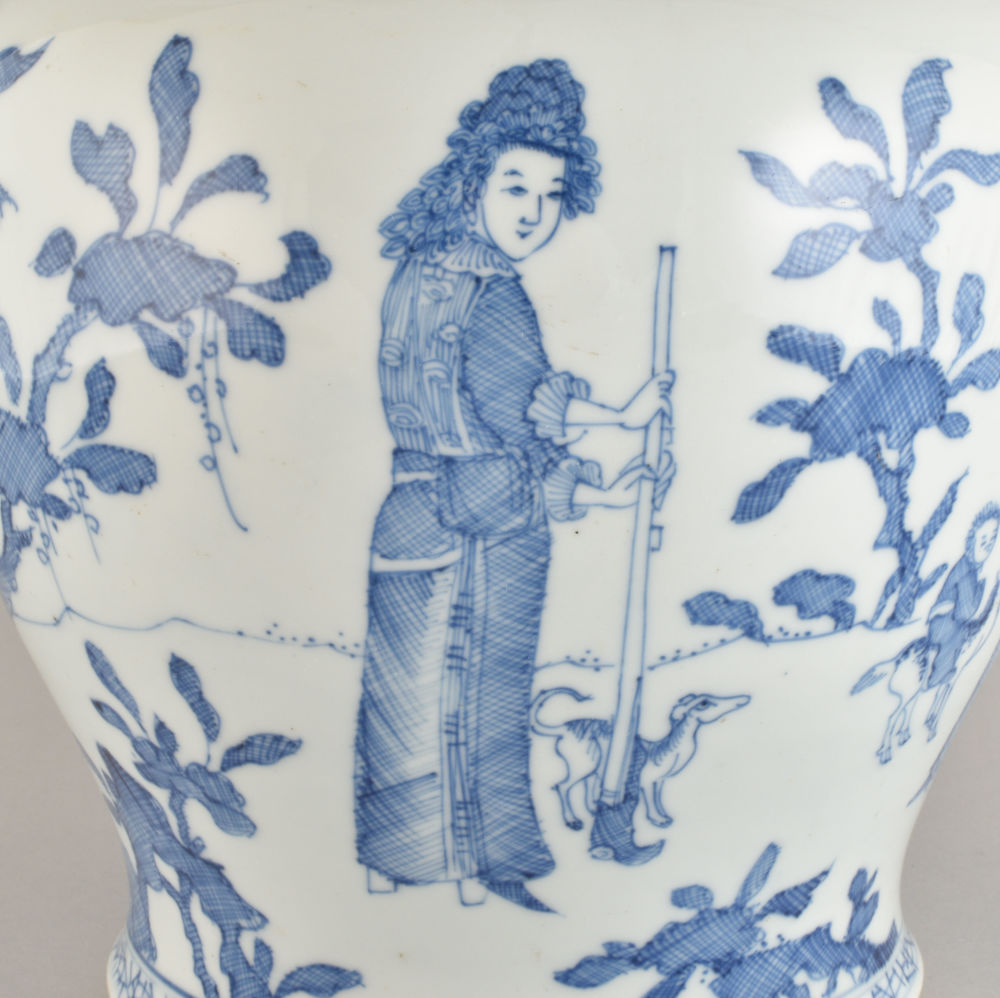 Porcelain Kangxi (1662-1722), China Porcelain Kangxi (1662-1722), China