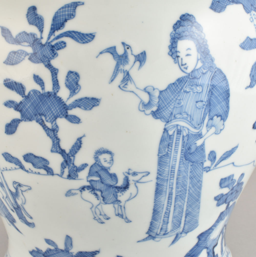 Porcelain Kangxi (1662-1722), China Porcelain Kangxi (1662-1722), China