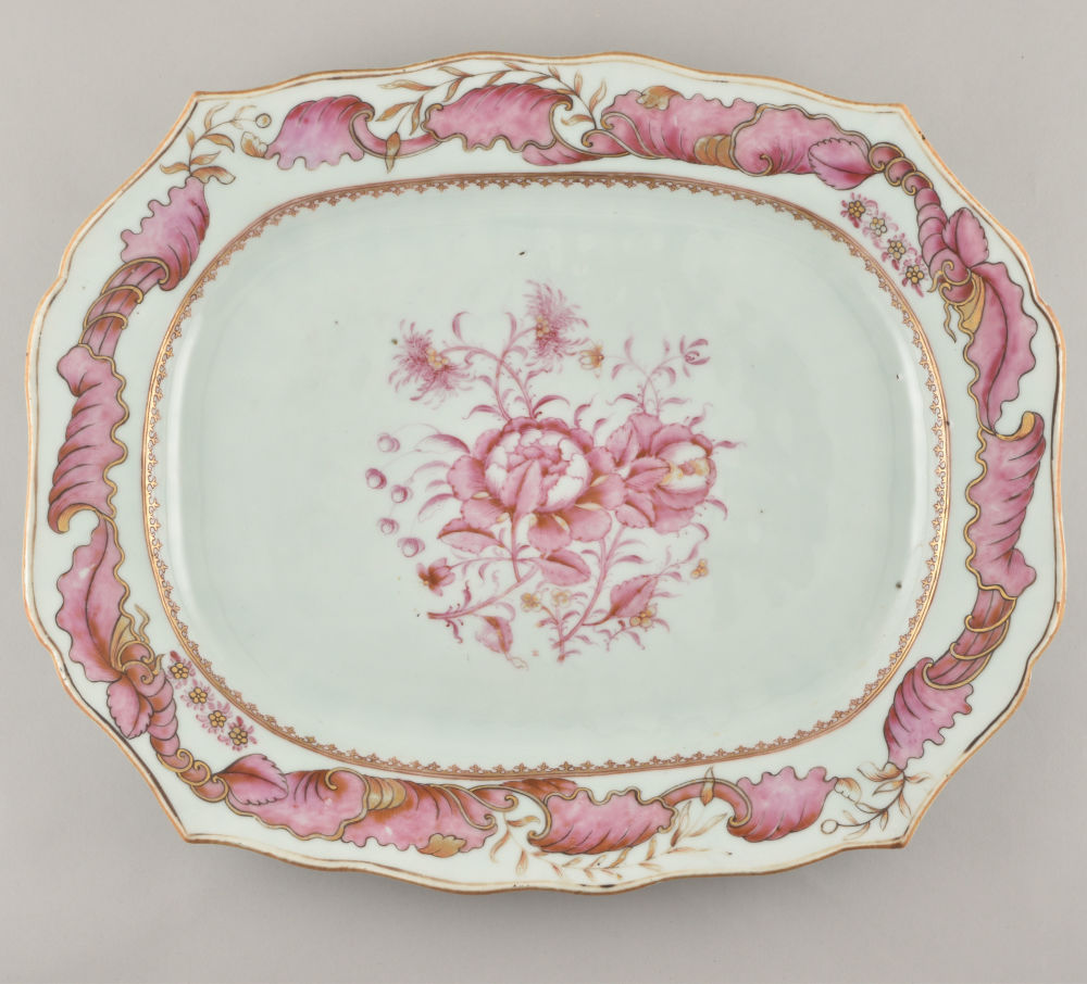Famille rose Porcelain Qianlong (1735-1795), China Famille rose Porcelain Qianlong (1735-1795), China
